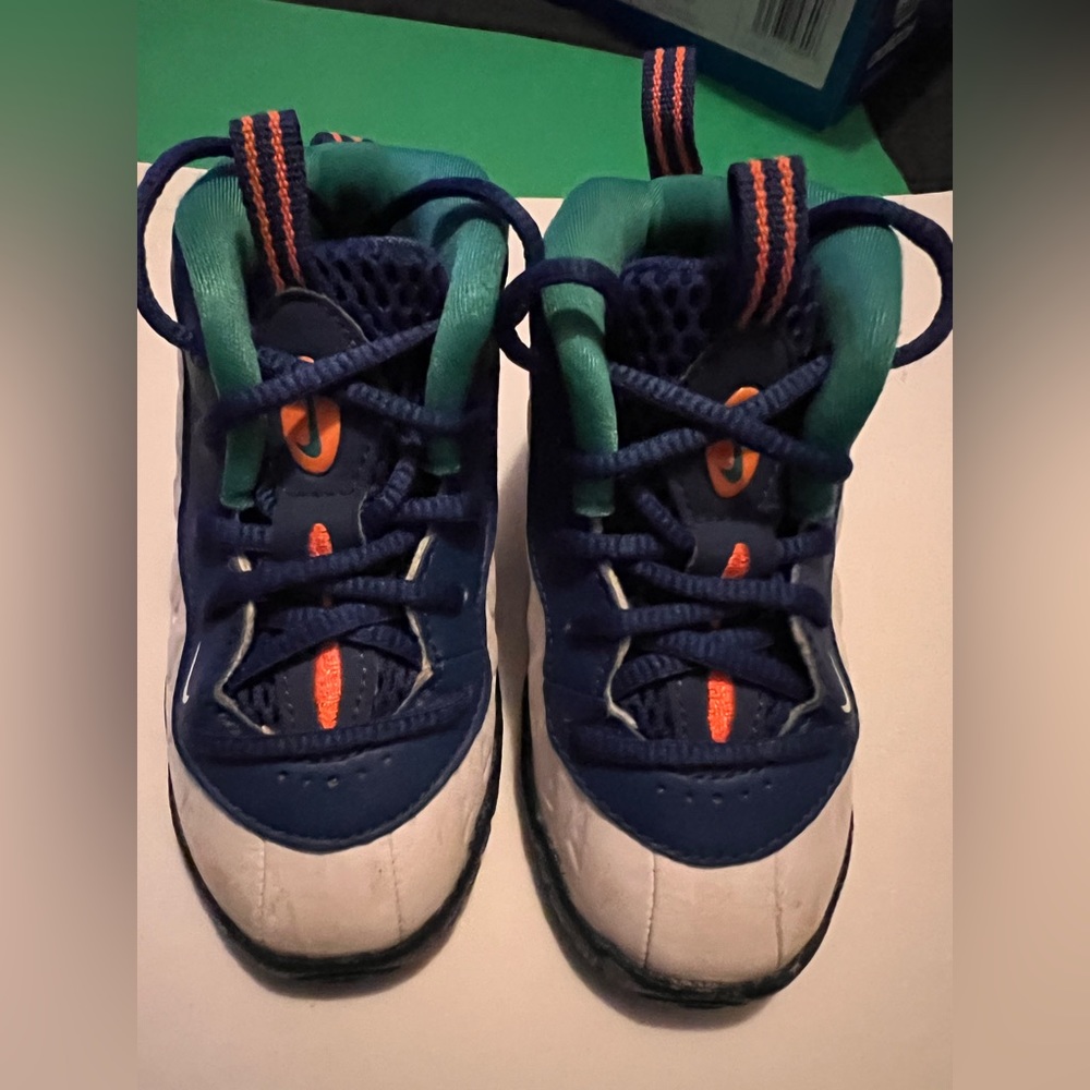 Nike posite shoe